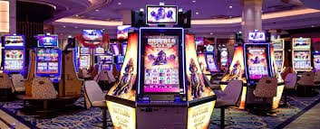 Filipino player accessing eevip88 casino games on a mobile phone